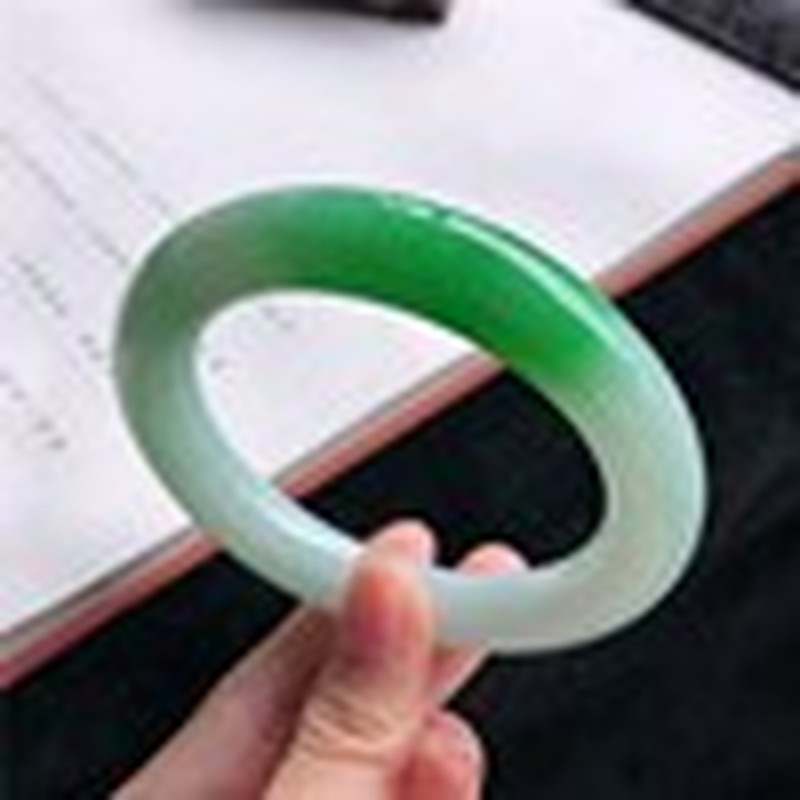 Natural Burmese Jadeite Bracel - Lighting review and price