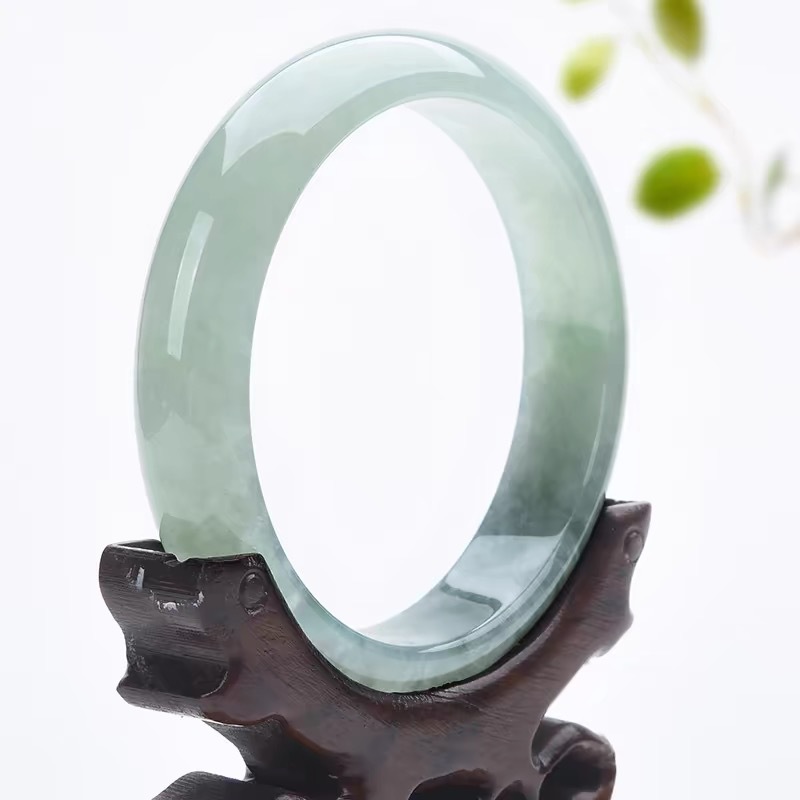 Myanmar Old Mine Bracelet, Lig - Lighting review and price