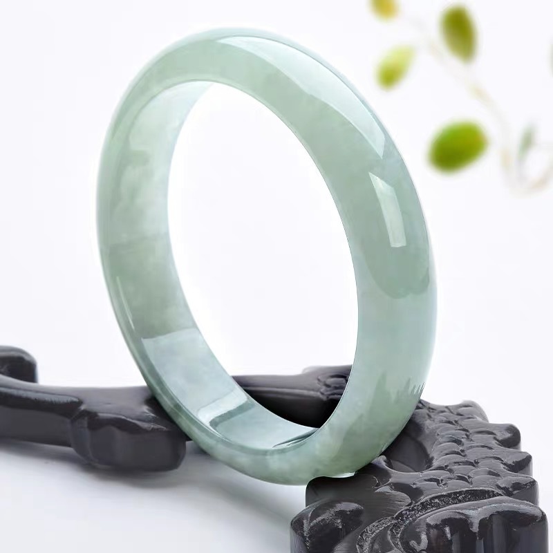 Myanmar Old Mine Bracelet, Lig - Lighting review and price